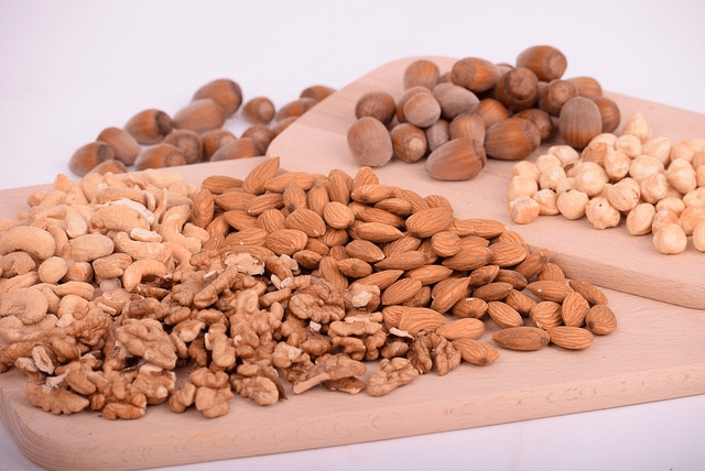 nuts and seeds for ketogenic diets