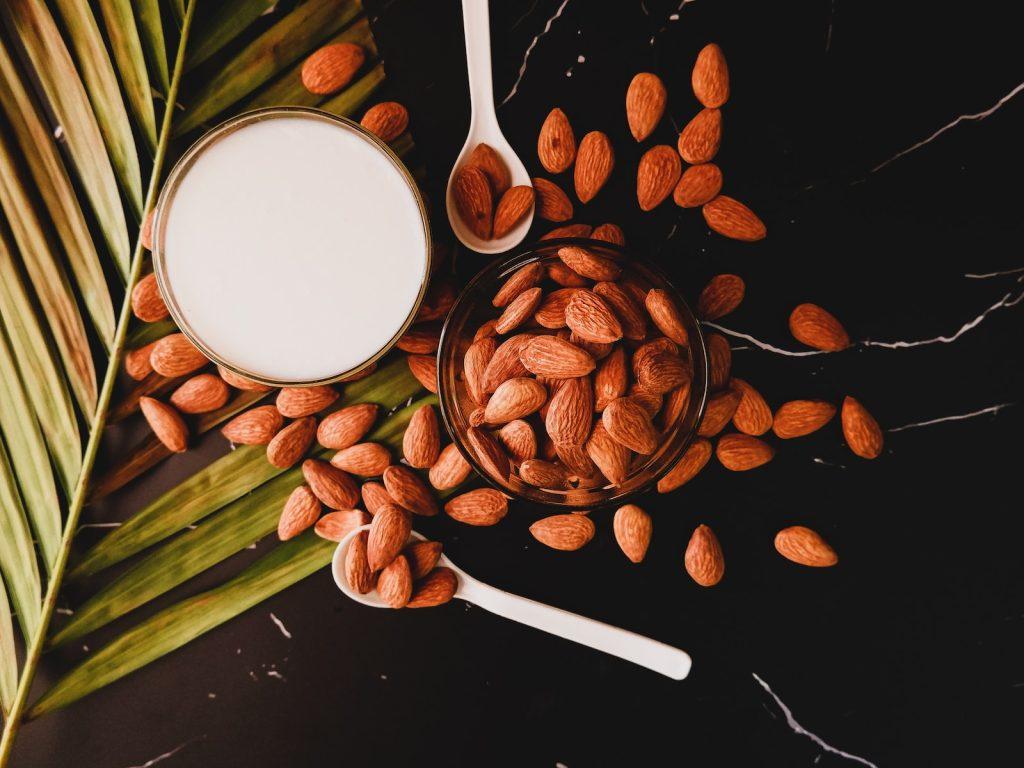 almond milk is keto