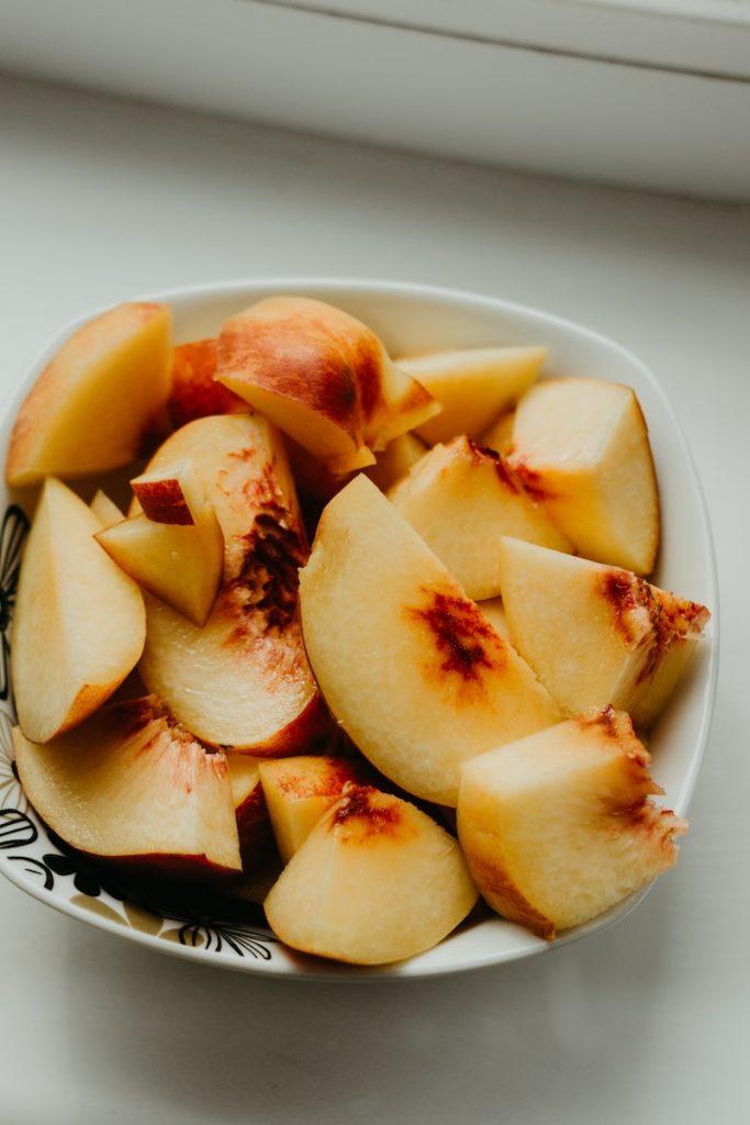 are peaches keto friendly